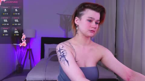 peach_avalanche online show from 09-17-25, 08:43