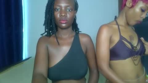 Snapshot of peach_ebonny chatting on 04-15-26, 10:00 peach_ebonny online show from 04-15-26, 10:00