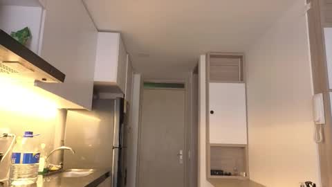 Ema online show from 10-15-25, 01:11