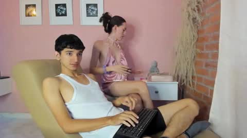 peach tyron online show from 01-12-25, 12:55