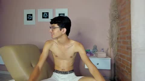 peach tyron online show from 03-01-25, 10:42