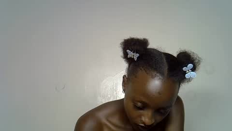 Snapshot of peachy_ebony chatting on 12-14-25, 03:17 peachy_ebony online show from 12-14-25, 03:17