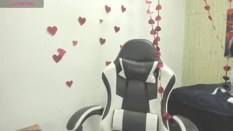 Snapshot of peachy_hot chatting on 02-21-26, 05:19 Peachy online show from 02-21-26, 05:19