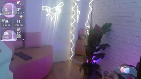 peachy_tay online show from 11-10-25, 11:42