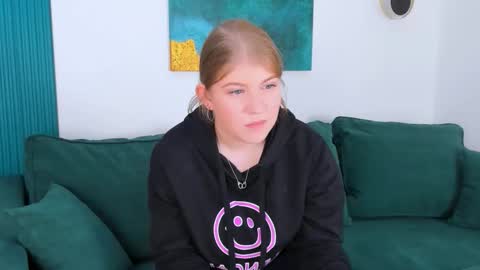 Snapshot of peachybloom chatting on 11-24-25, 02:50 peachybloom online show from 11-24-25, 02:50