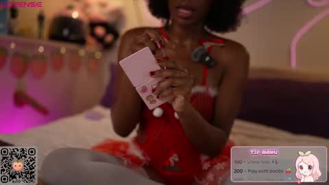 Snapshot of peachypeachgirl chatting on 11-19-25, 03:39 peachypeachgirl online show from 11-19-25, 03:39