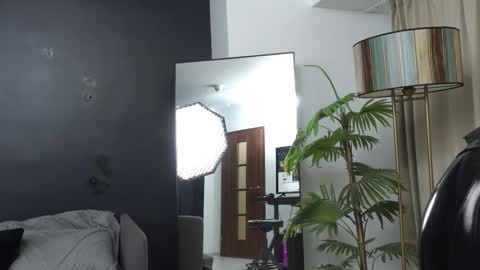 PeachyPixiee online show from 10-27-25, 07:01