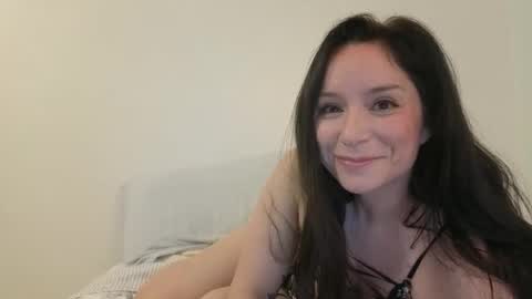 Snapshot of peachyxobsession chatting on 11-21-25, 01:48 PeachyObsession online show from 11-21-25, 01:48