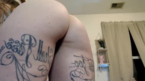 Snapshot of peachyykat chatting on 12-21-24, 10:30 kat online show from 12-21-24, 10:30
