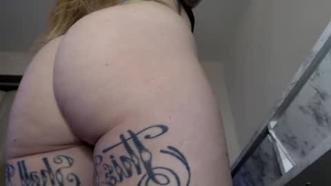 Snapshot of peachyykat chatting on 10-09-25, 01:53 kat online show from 10-09-25, 01:53