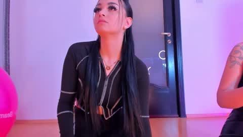 Snapshot of peanaughty chatting on 02-08-26, 09:02 Kate online show from 02-08-26, 09:02