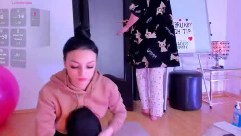 Snapshot of peanaughty chatting on 02-28-26, 10:05 Kate online show from 02-28-26, 10:05