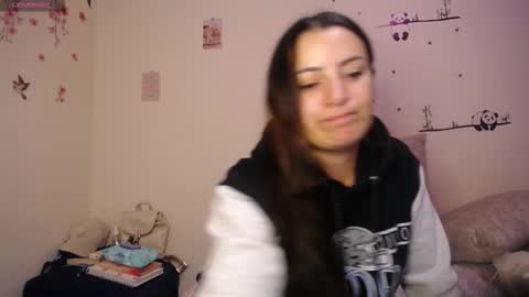 Pearl online show from 11-20-25, 04:12