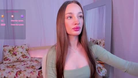 Snapshot of pearl_bloom chatting on 02-07-26, 12:58 Sex Leah online show from 02-07-26, 12:58