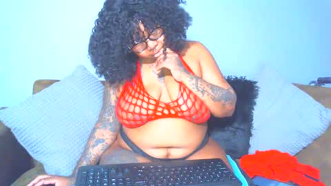 Pearl online show from 02-02-25, 01:55