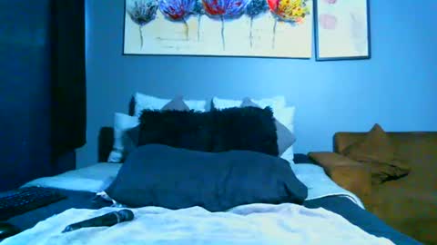 Pearl online show from 02-02-25, 03:39