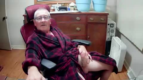 Snapshot of peepingmale chatting on 12-10-24, 01:32 peepingmale online show from 12-10-24, 01:32
