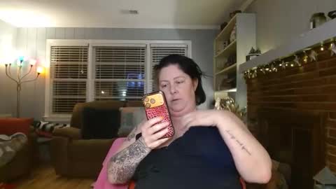 Snapshot of pegggggysue69 chatting on 04-06-26, 02:42 pegggggysue69 online show from 04-06-26, 02:42