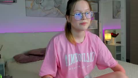 Snapshot of peggyhunt chatting on 02-18-26, 10:22 Peggy online show from 02-18-26, 10:22