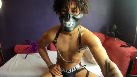 Pendragom online show from 10-19-25, 03:34