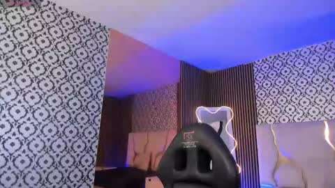 penelope online show from 12-19-25, 03:13