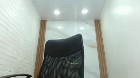 Penelopee Rouse online show from 10-14-25, 10:32