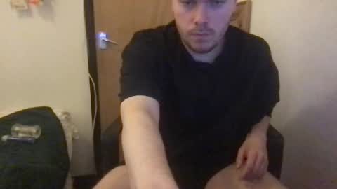 pennguin00 online show from 12-31-24, 08:45