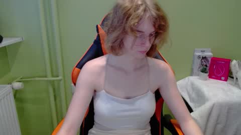 Snapshot of penny_lust chatting on 11-19-25, 07:30 Penny online show from 11-19-25, 07:30