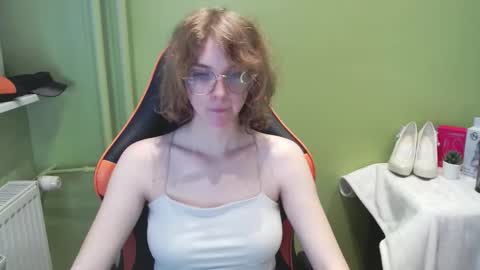 Snapshot of penny_lust chatting on 11-24-25, 07:30 Penny online show from 11-24-25, 07:30