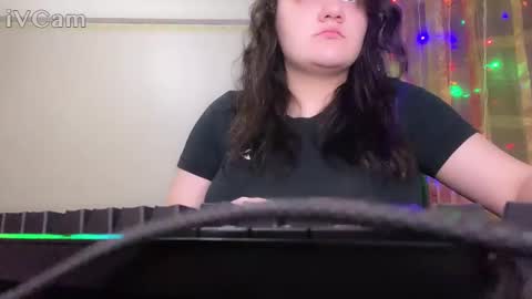 penny_perry online show from 12-18-24, 06:14