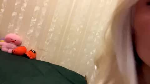 Margot online show from 10-27-25, 02:21