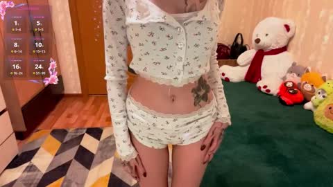 Margot online show from 11-11-25, 04:18