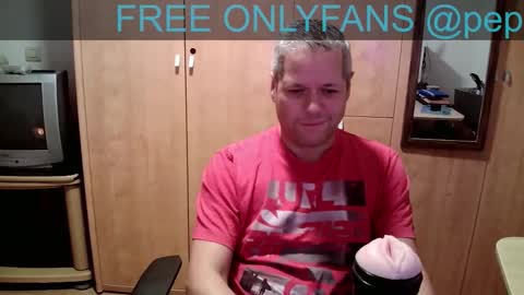 Snapshot of pepinoholandes chatting on 10-16-25, 11:06 Pepino Holandes online show from 10-16-25, 11:06