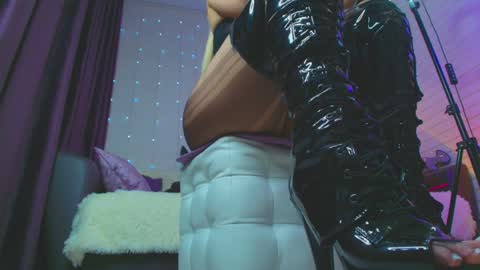 Snapshot of pepper_cat chatting on 01-21-25, 05:38 Dia online show from 01-21-25, 05:38