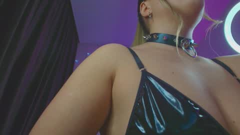 Snapshot of pepper_cat chatting on 02-03-25, 01:30 Dia online show from 02-03-25, 01:30