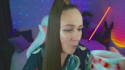 Snapshot of pepper_cat chatting on 09-22-25, 08:22 Dia online show from 09-22-25, 08:22