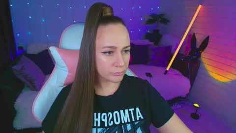 Snapshot of pepper_cat chatting on 10-21-25, 07:25 Dia online show from 10-21-25, 07:25