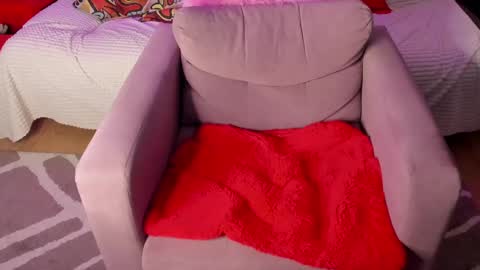 Olivia online show from 02-10-25, 04:08