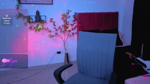 Snapshot of pequitasmedusa9 chatting on 11-30-25, 03:32 pequitasmedusa9 online show from 11-30-25, 03:32