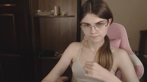 Snapshot of peralez_f chatting on 12-02-24, 02:42 Farida online show from 12-02-24, 02:42