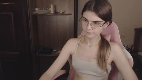 Snapshot of peralez_f chatting on 12-09-24, 12:45 Farida online show from 12-09-24, 12:45