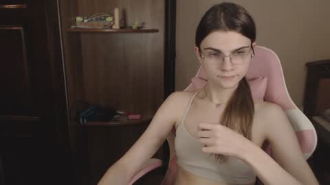 Snapshot of peralez_f chatting on 12-20-24, 12:08 Farida online show from 12-20-24, 12:08