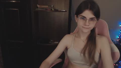 Snapshot of peralez_f chatting on 01-24-25, 05:31 Farida online show from 01-24-25, 05:31