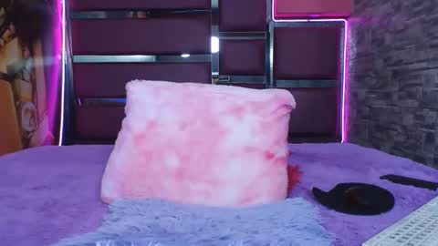 perfectlump online show from 12-19-24, 05:50
