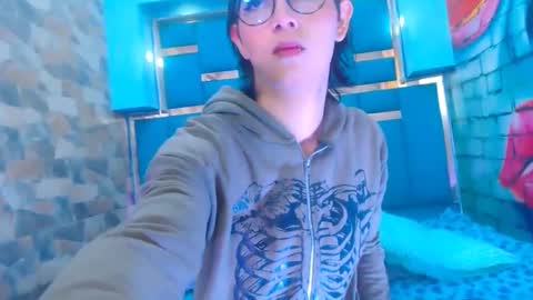 perfectlump online show from 12-31-24, 01:08