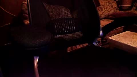 Snapshot of perfecto337 chatting on 11-18-25, 12:27 perfecto337 online show from 11-18-25, 12:27