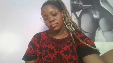 Snapshot of periwinkle20 chatting on 01-15-26, 06:33 Taurus online show from 01-15-26, 06:33