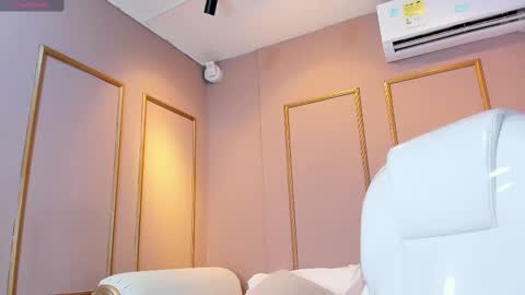 PerlaPreciosa online show from 10-26-25, 04:07