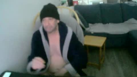 Snapshot of perver696969 chatting on 01-27-25, 07:46 sex adicted online show from 01-27-25, 07:46