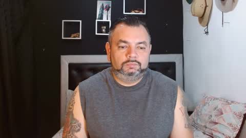 Carlos online show from 02-04-25, 02:07